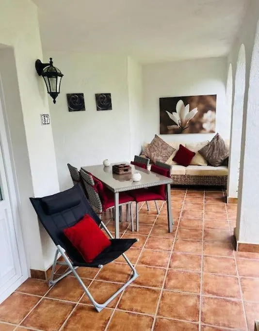 Pajaro Cantor Hoyo 16 Fuengirola